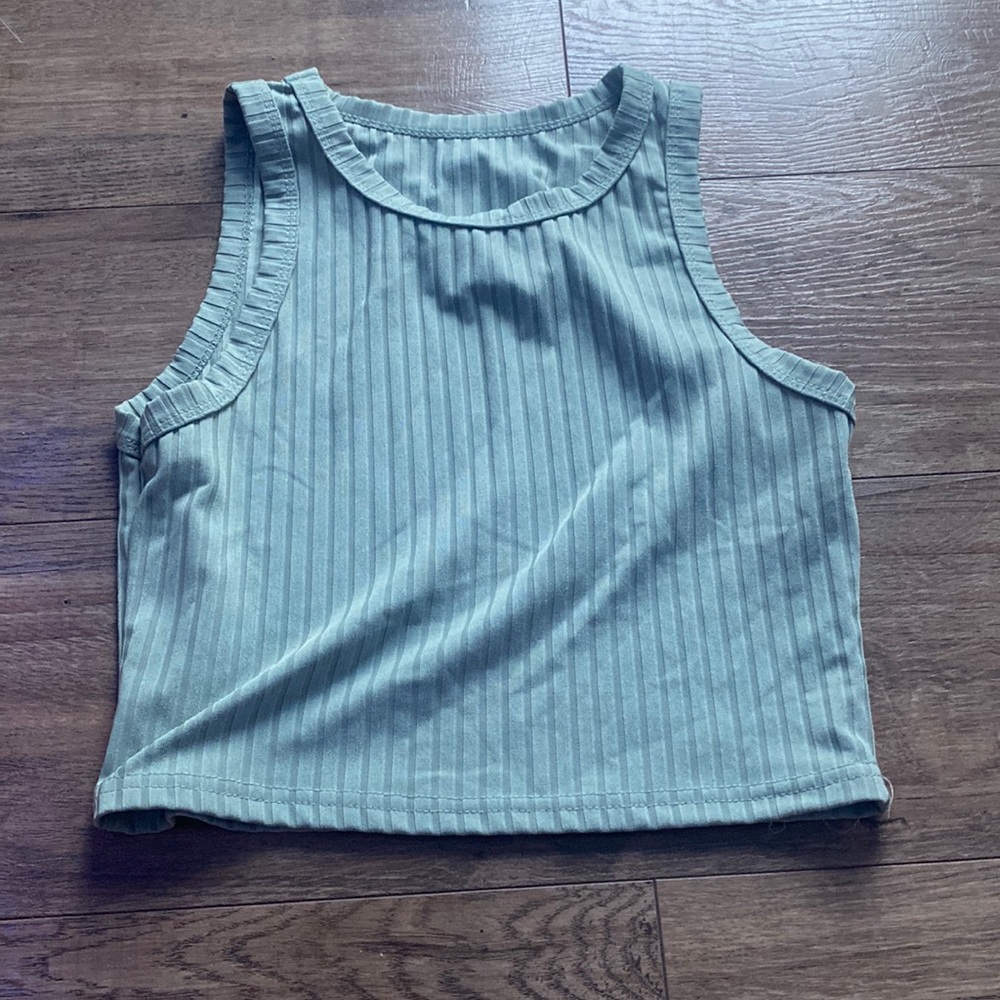 Green crop top
